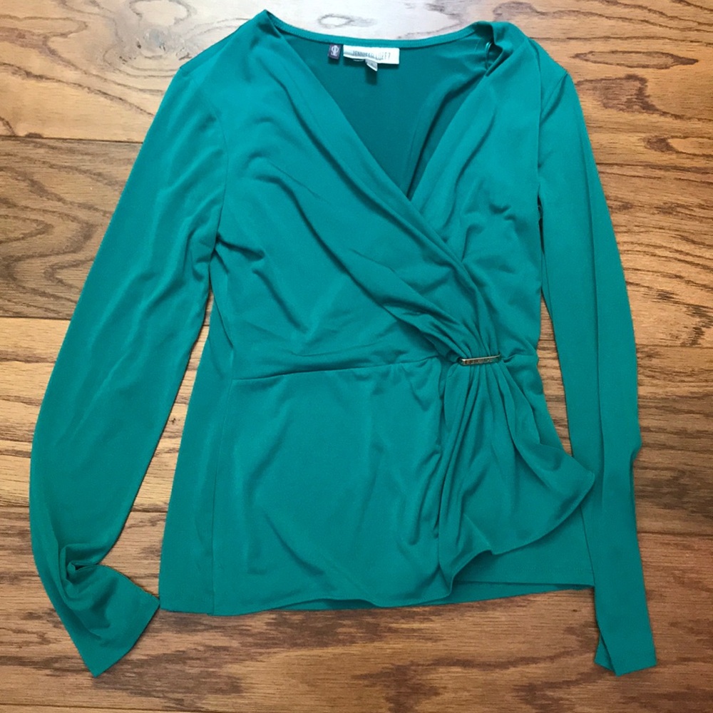 Jennifer Lopez shirt